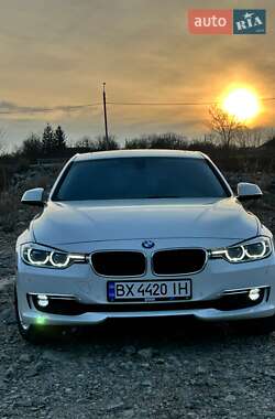 Седан BMW 3 Series 2015 в Новодністровську