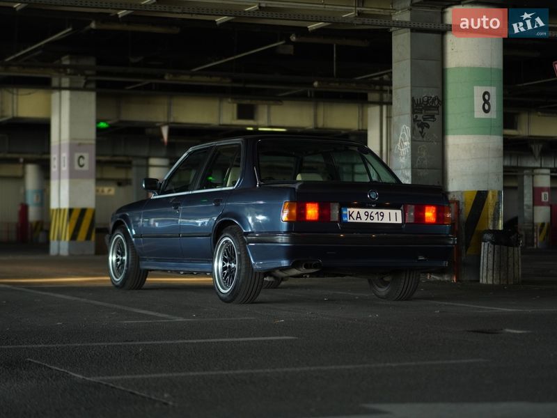 Седан BMW 3 Series 1985 в Киеве