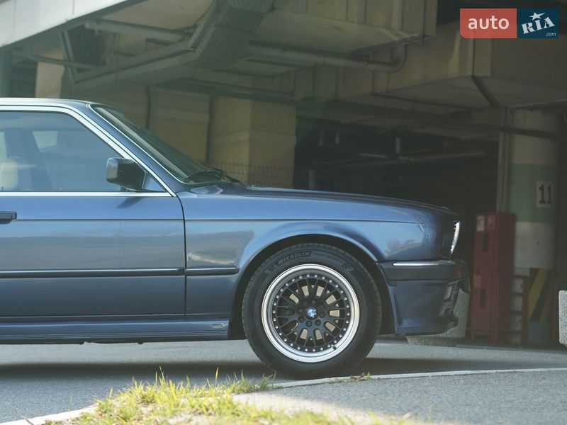 Седан BMW 3 Series 1985 в Киеве