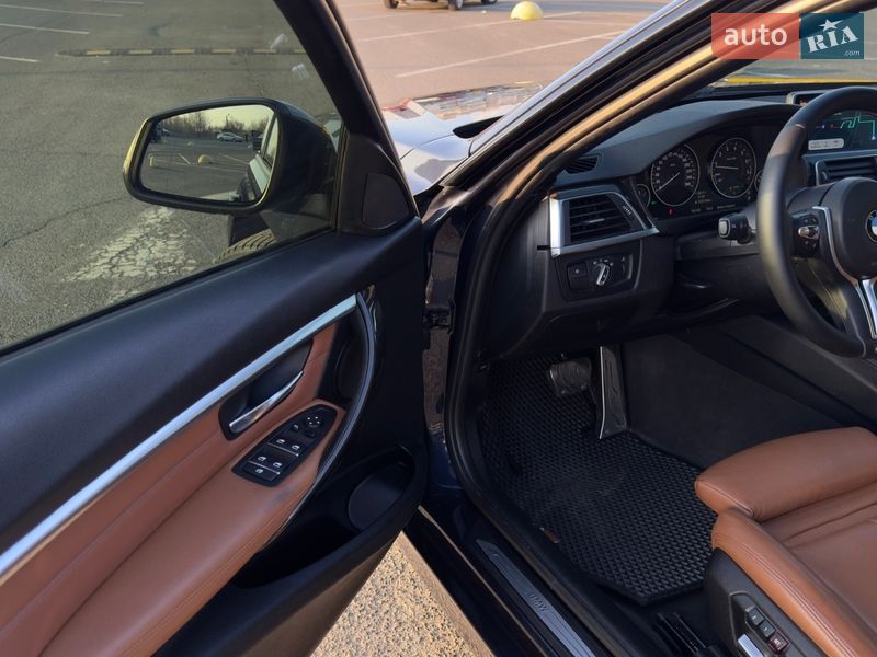 Седан BMW 3 Series 2015 в Киеве