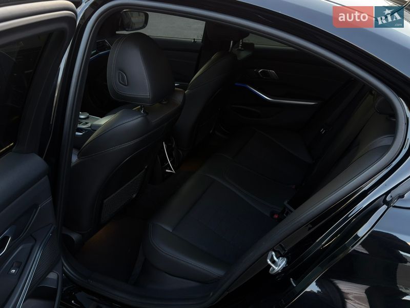 Седан BMW 3 Series 2020 в Киеве