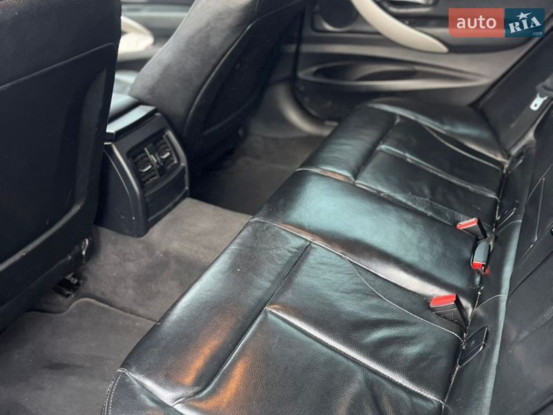 Седан BMW 3 Series 2013 в Тернополі