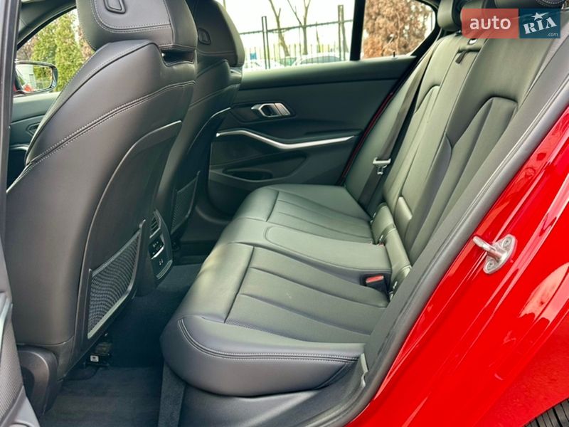 Седан BMW 3 Series 2022 в Киеве
