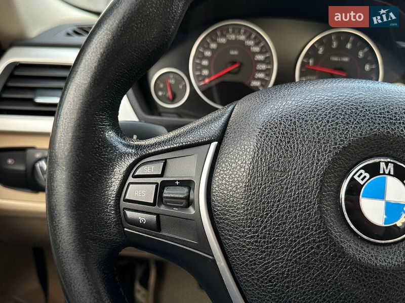 Седан BMW 3 Series 2016 в Киеве