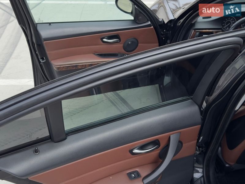 Седан BMW 3 Series 2007 в Киеве