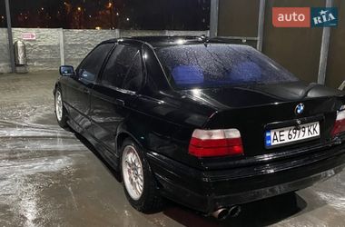 Седан BMW 3 Series 1991 в Днепре