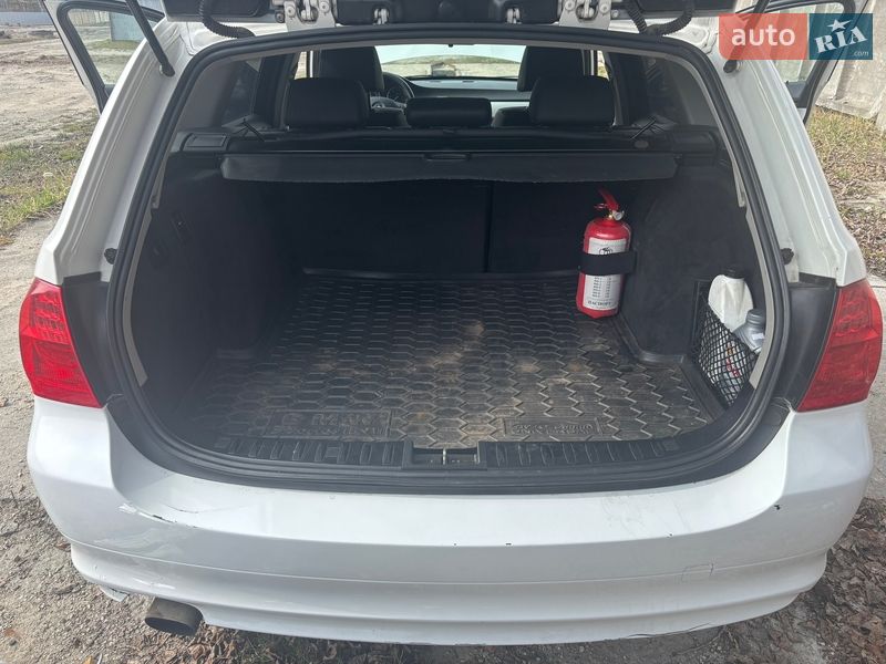 Универсал BMW 3 Series 2011 в Обухове