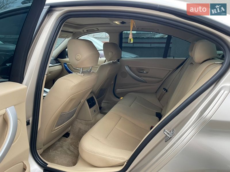Седан BMW 3 Series 2012 в Киеве