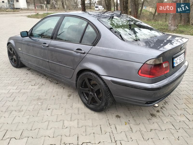 Седан BMW 3 Series 2001 в Черновцах
