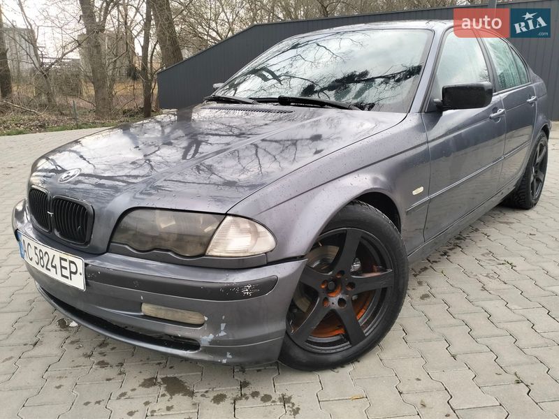 Седан BMW 3 Series 2001 в Черновцах