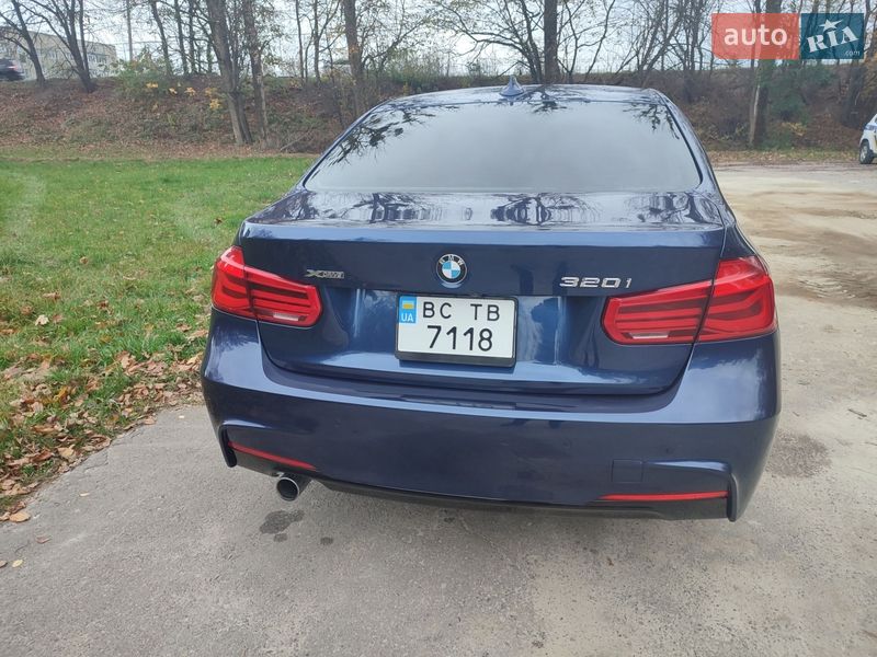 Седан BMW 3 Series 2018 в Львові