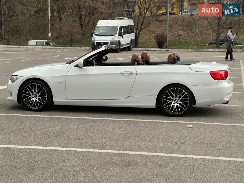 Кабриолет BMW 3 Series 2010 в Киеве фото 5 Кабриолет BMW 3 Series 2010 в Киеве