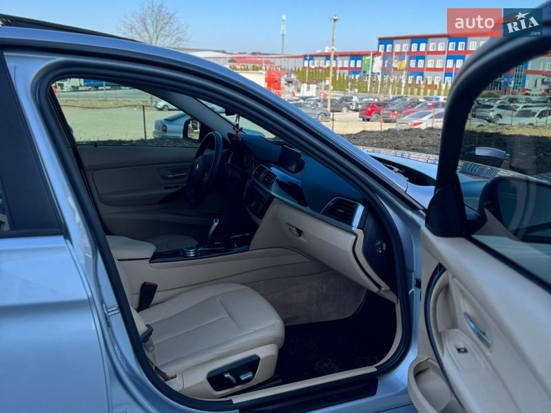 Седан BMW 3 Series 2015 в Городку