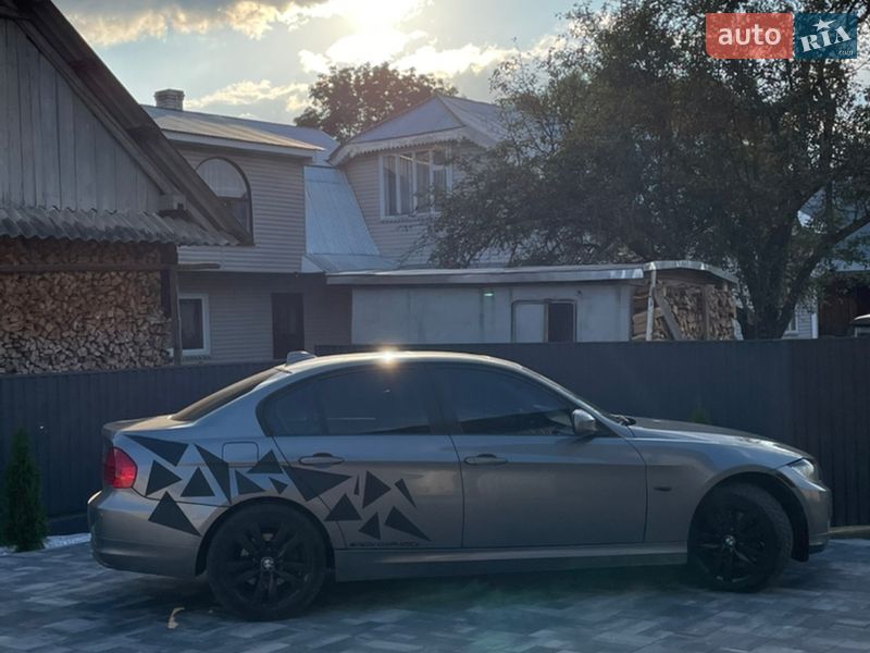 Седан BMW 3 Series 2009 в Ивано-Франковске фото 5 Седан BMW 3 Series 2009 в Ивано-Франковске