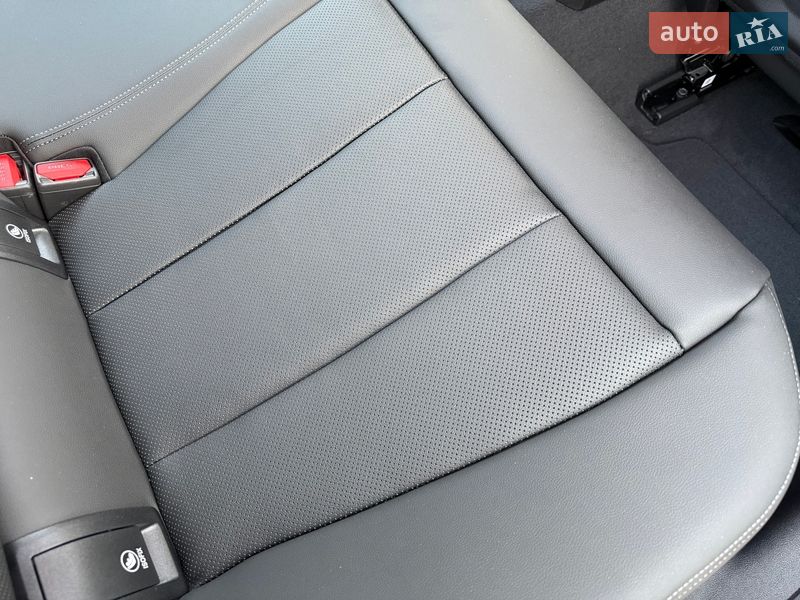 Седан BMW 3 Series 2024 в Трускавце