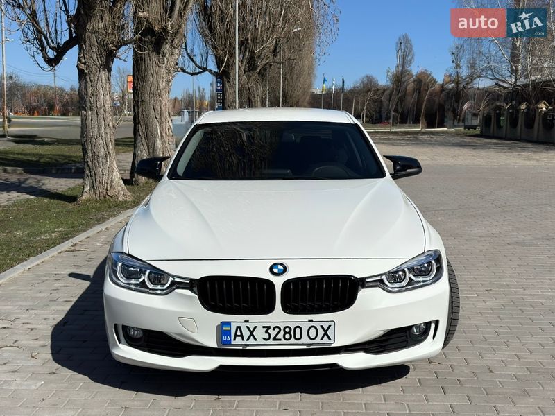 Седан BMW 3 Series 2015 в Харкові