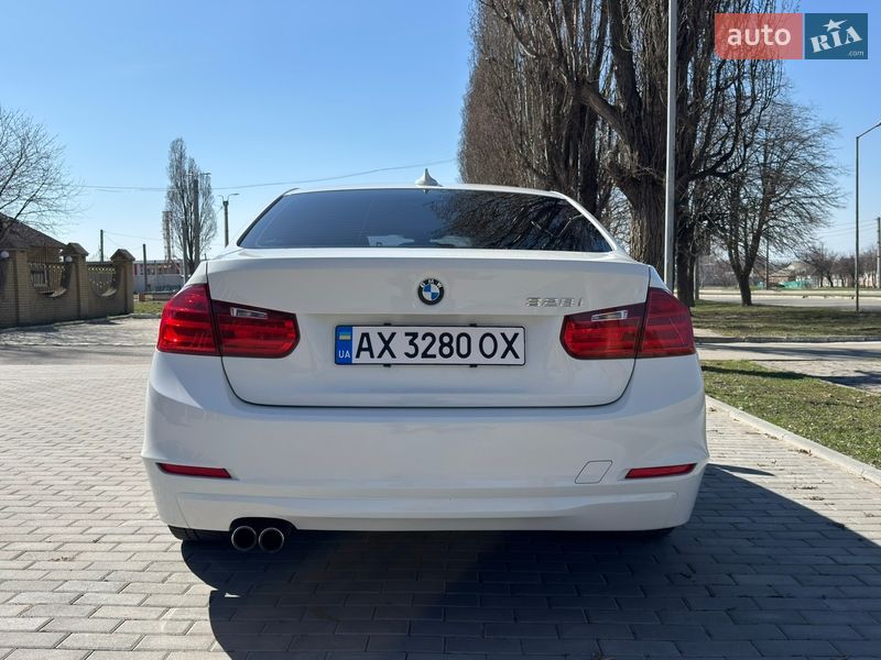 Седан BMW 3 Series 2015 в Харкові