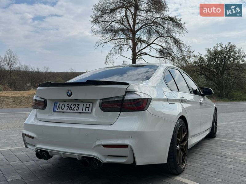 Седан BMW 3 Series 2017 в Ужгороді
