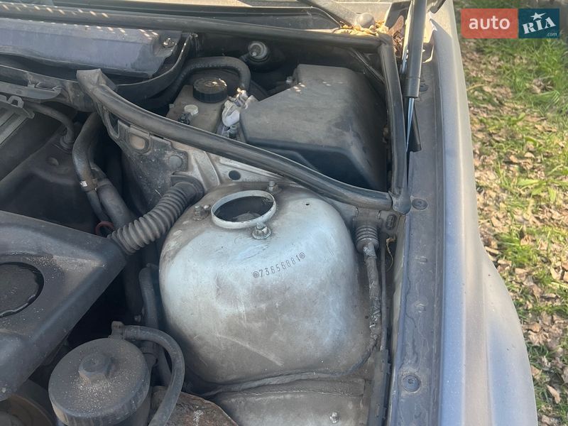 Седан BMW 3 Series 1999 в Кривом Роге