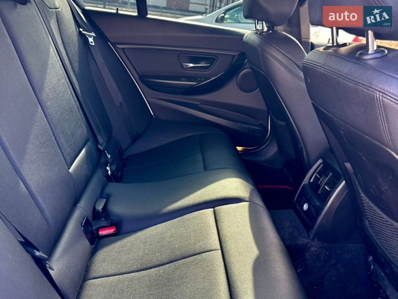 Седан BMW 3 Series 2013 в Ірпені