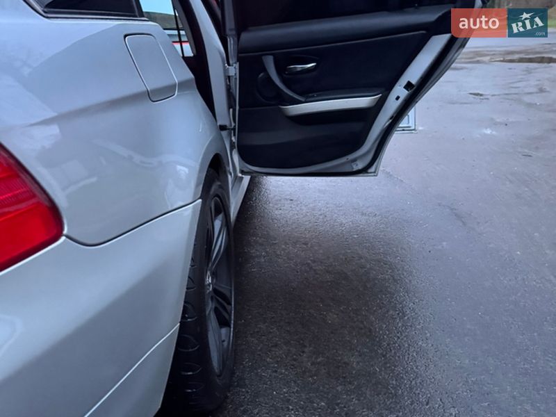 Универсал BMW 3 Series 2010 в Дрогобыче