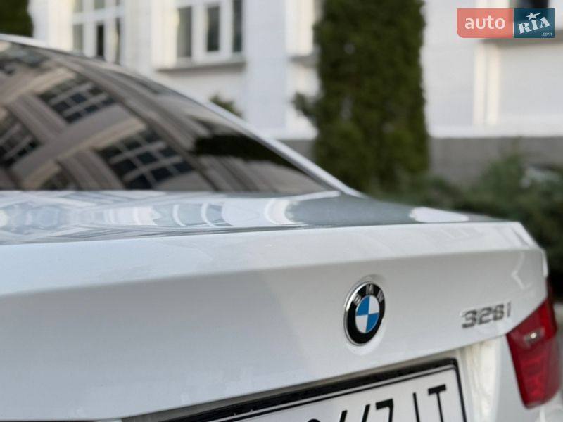 Седан BMW 3 Series 2010 в Белой Церкви