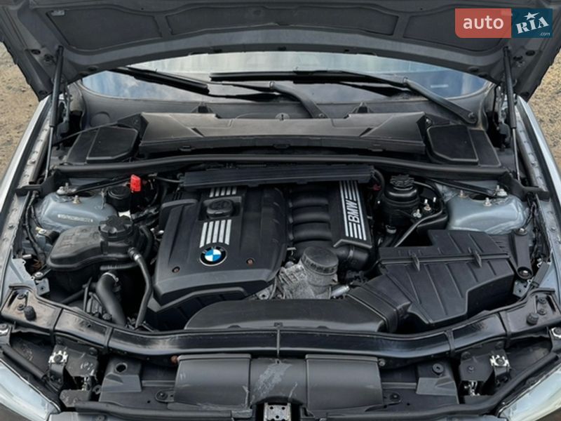 Седан BMW 3 Series 2011 в Подільську