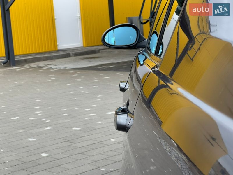 Седан BMW 3 Series 2005 в Нетешине