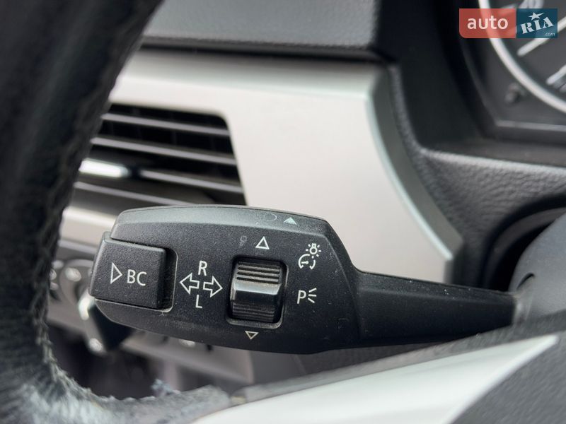 Седан BMW 3 Series 2005 в Нетешине