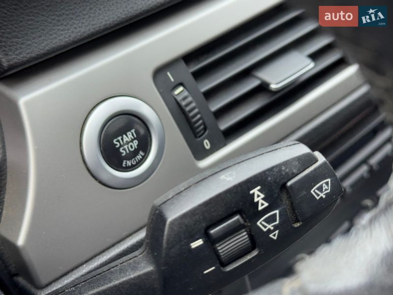 Седан BMW 3 Series 2005 в Нетешине