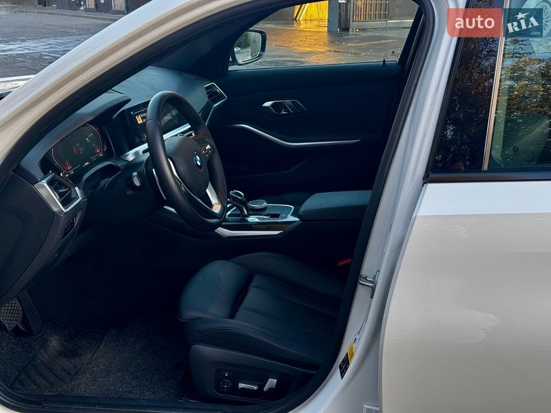 Седан BMW 3 Series 2019 в Днепре