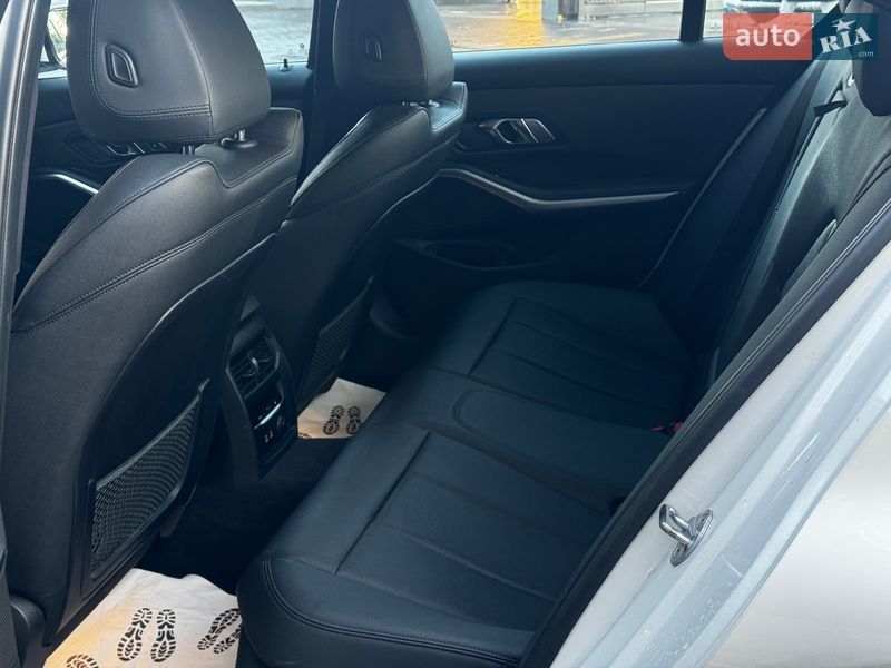 Седан BMW 3 Series 2019 в Днепре