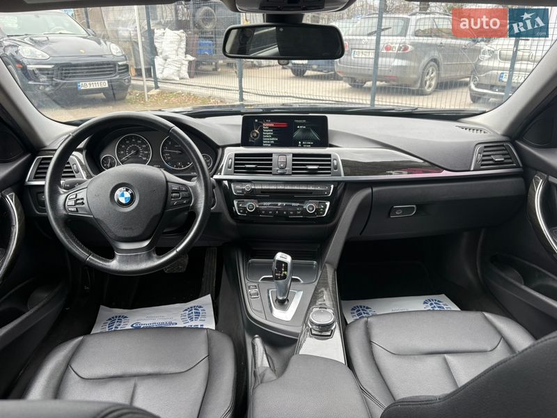 Седан BMW 3 Series 2016 в Виннице