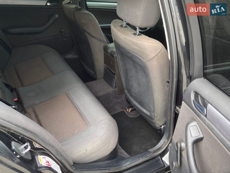Універсал BMW 3 Series 2004 в Новояворівську