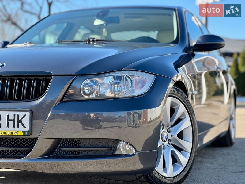 Седан BMW 3 Series 2005 в Києві