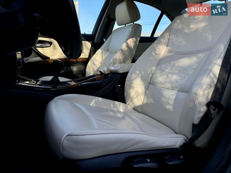 Седан BMW 3 Series 2005 в Києві