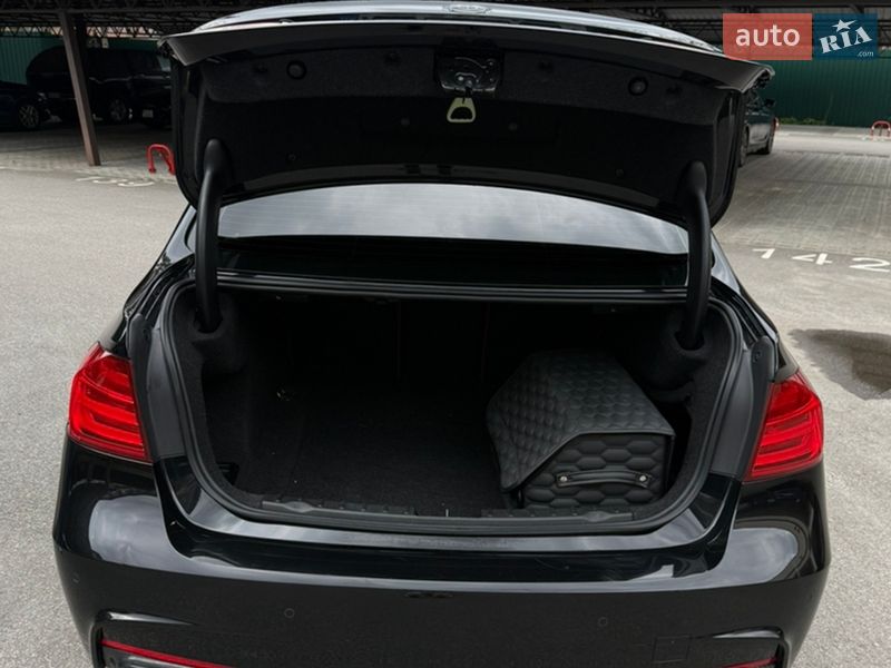 Седан BMW 3 Series 2015 в Харкові