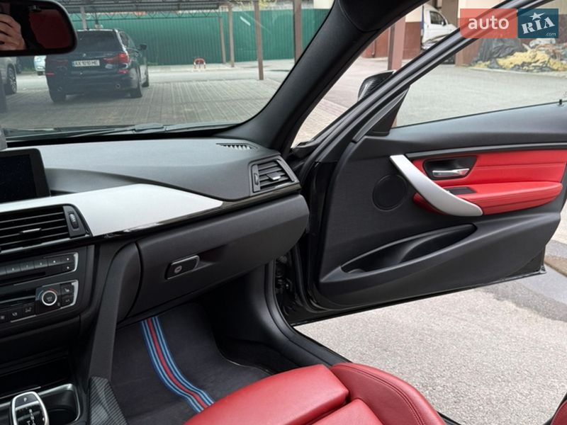 Седан BMW 3 Series 2015 в Харкові