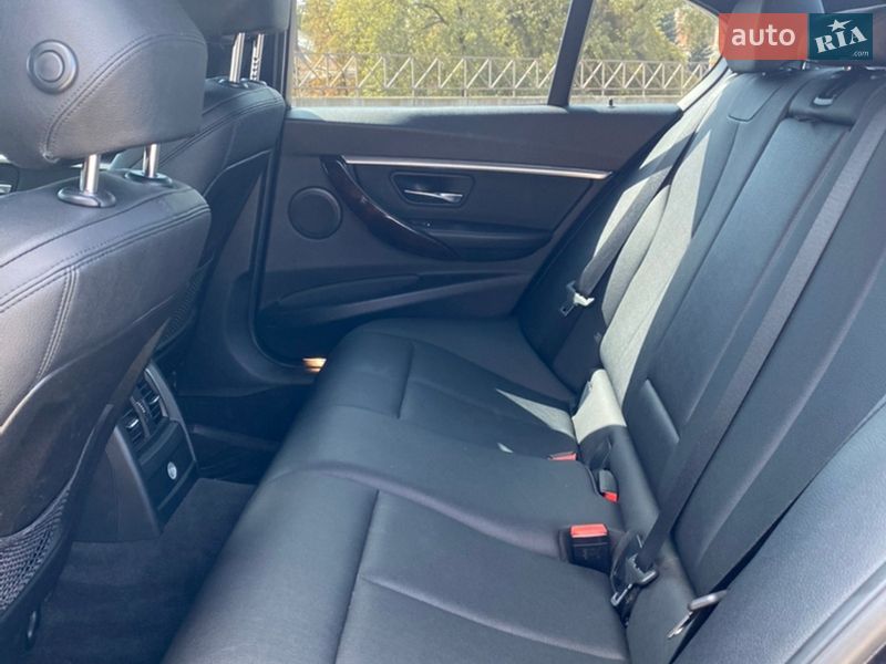 Седан BMW 3 Series 2016 в Харкові