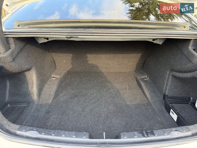 Седан BMW 3 Series 2014 в Дубно