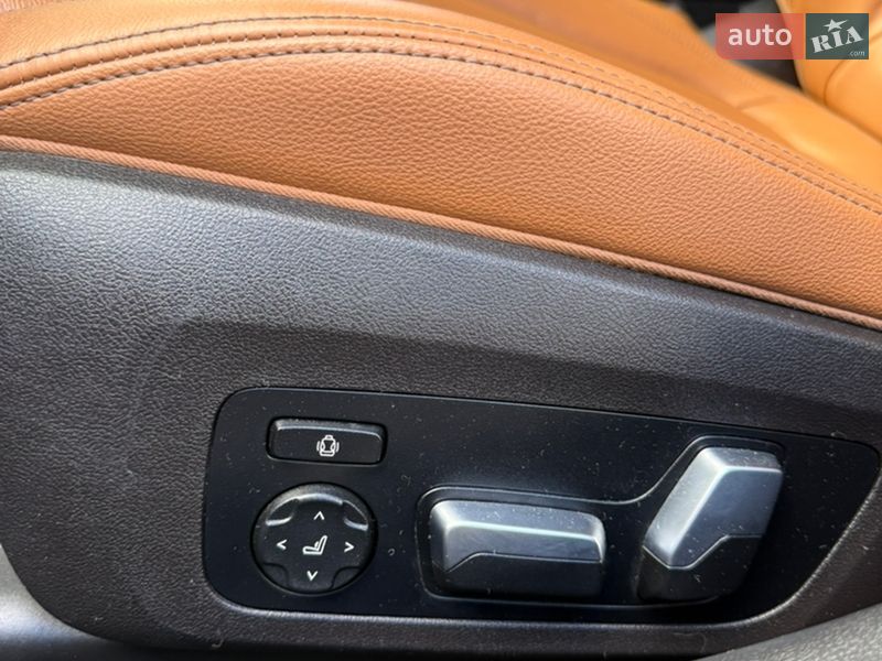 Седан BMW 3 Series 2020 в Ровно