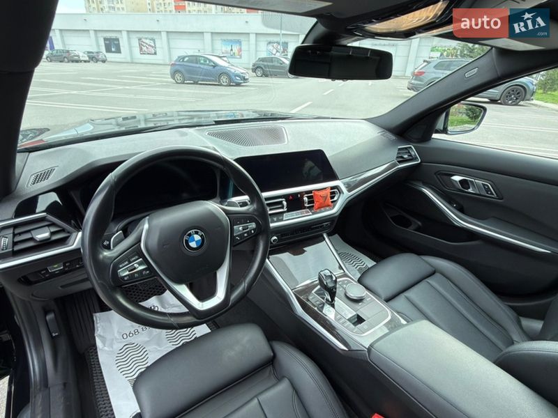 Седан BMW 3 Series 2019 в Одессе