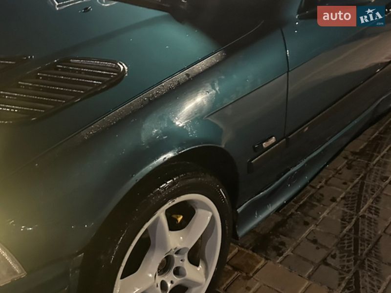 Седан BMW 3 Series 1995 в Днепре