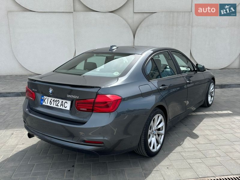 Седан BMW 3 Series 2015 в Луцке