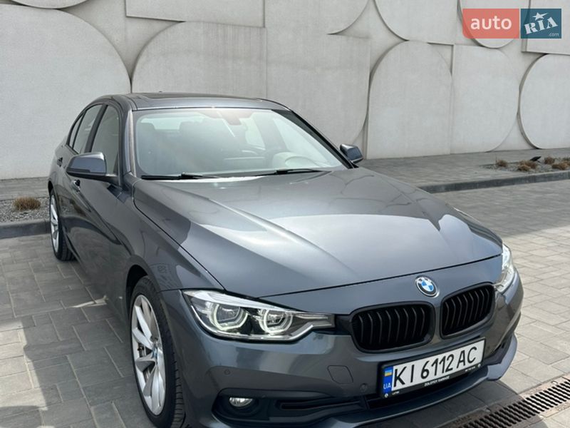 Седан BMW 3 Series 2015 в Луцке