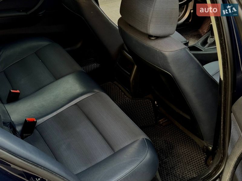 Седан BMW 3 Series 2007 в Виннице