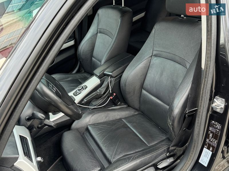 Седан BMW 3 Series 2009 в Львове