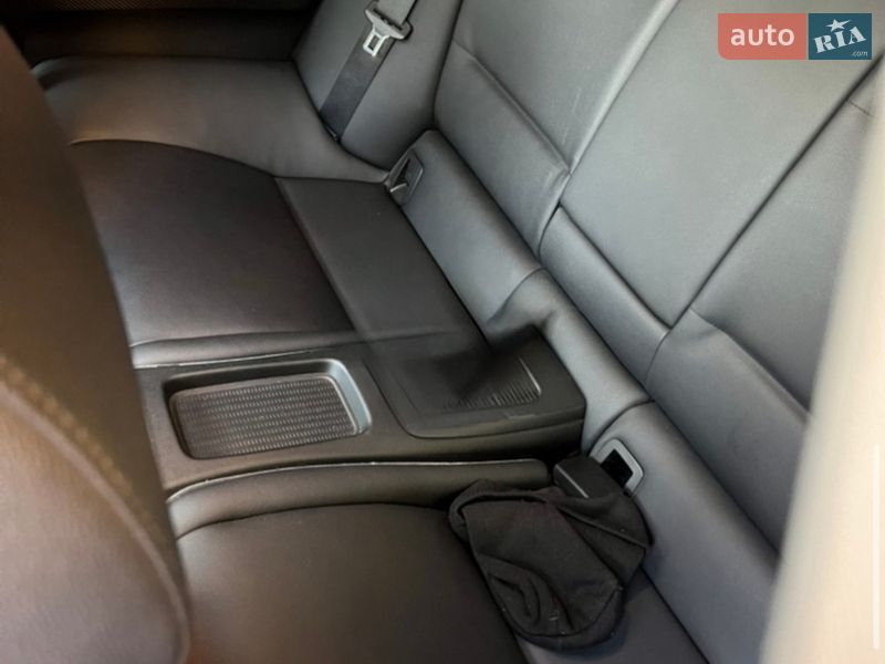 Купе BMW 3 Series 2012 в Киеве фото 8 Купе BMW 3 Series 2012 в Киеве