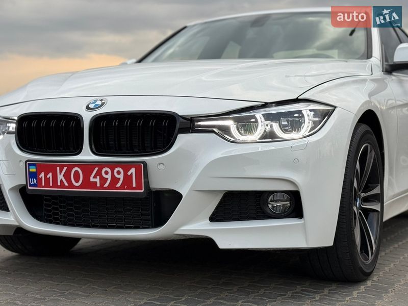 Седан BMW 3 Series 2017 в Одессе