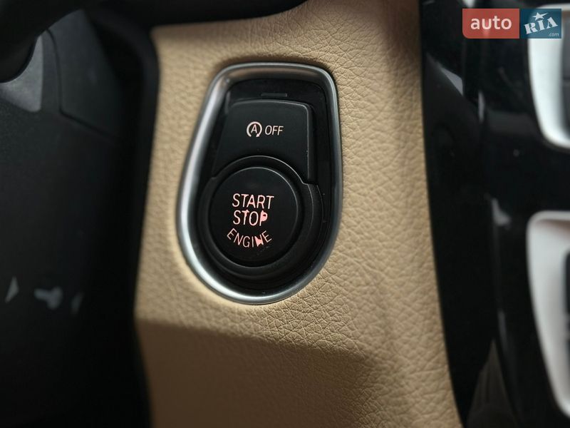 Седан BMW 3 Series 2017 в Одессе